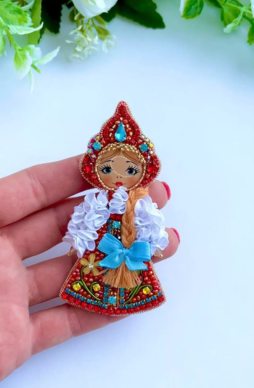 Подборка авторских брошей