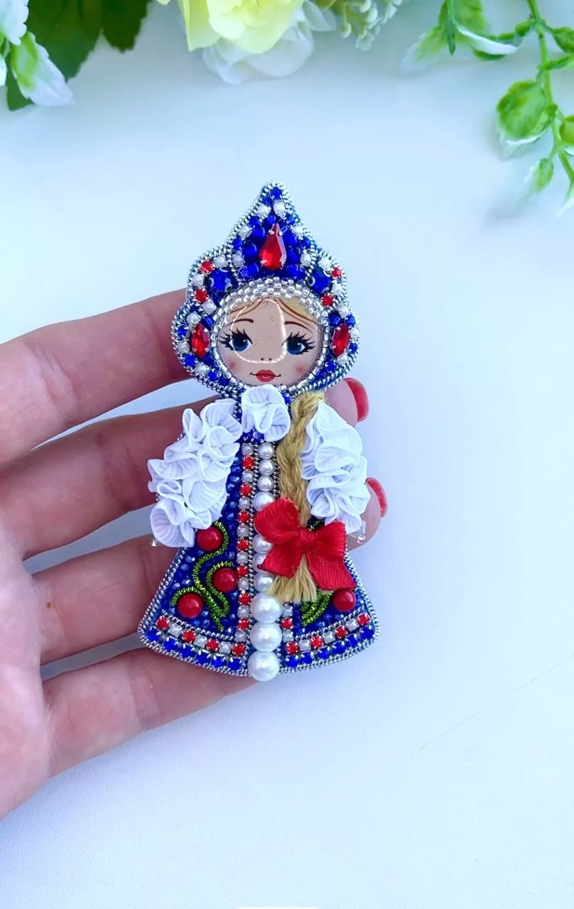 Подборка авторских брошей