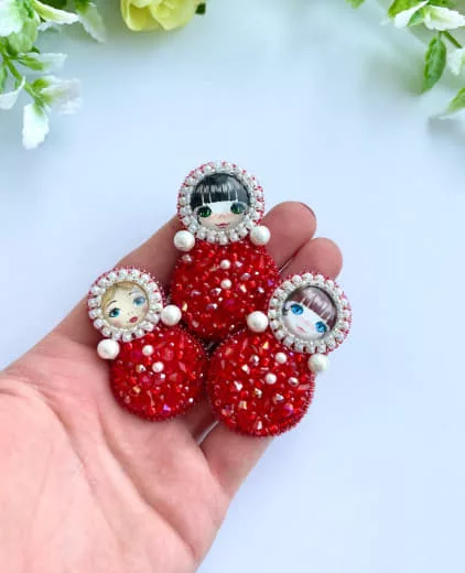 Брошь «Неваляшка»