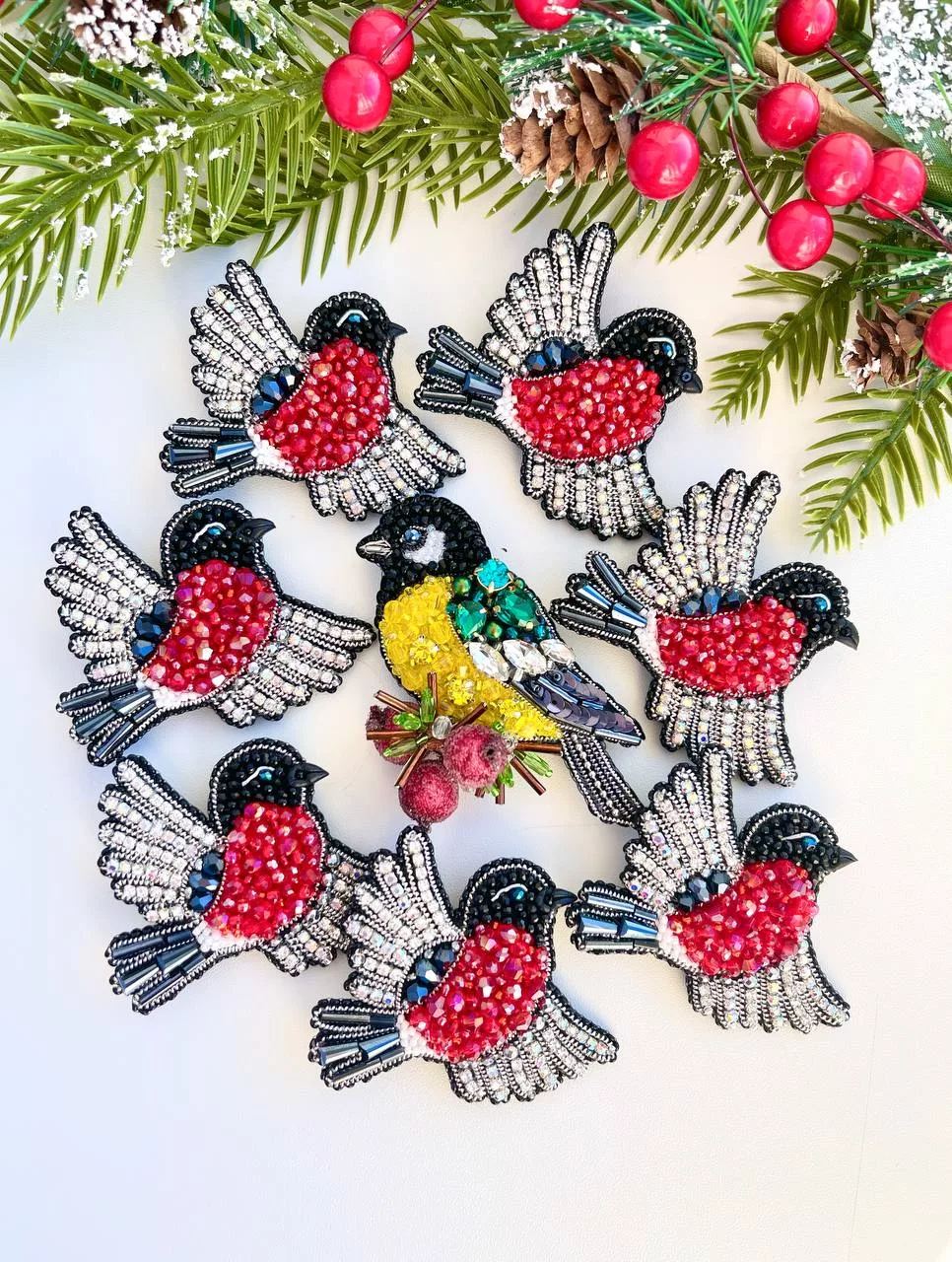 Броши: Снегири и Синичка