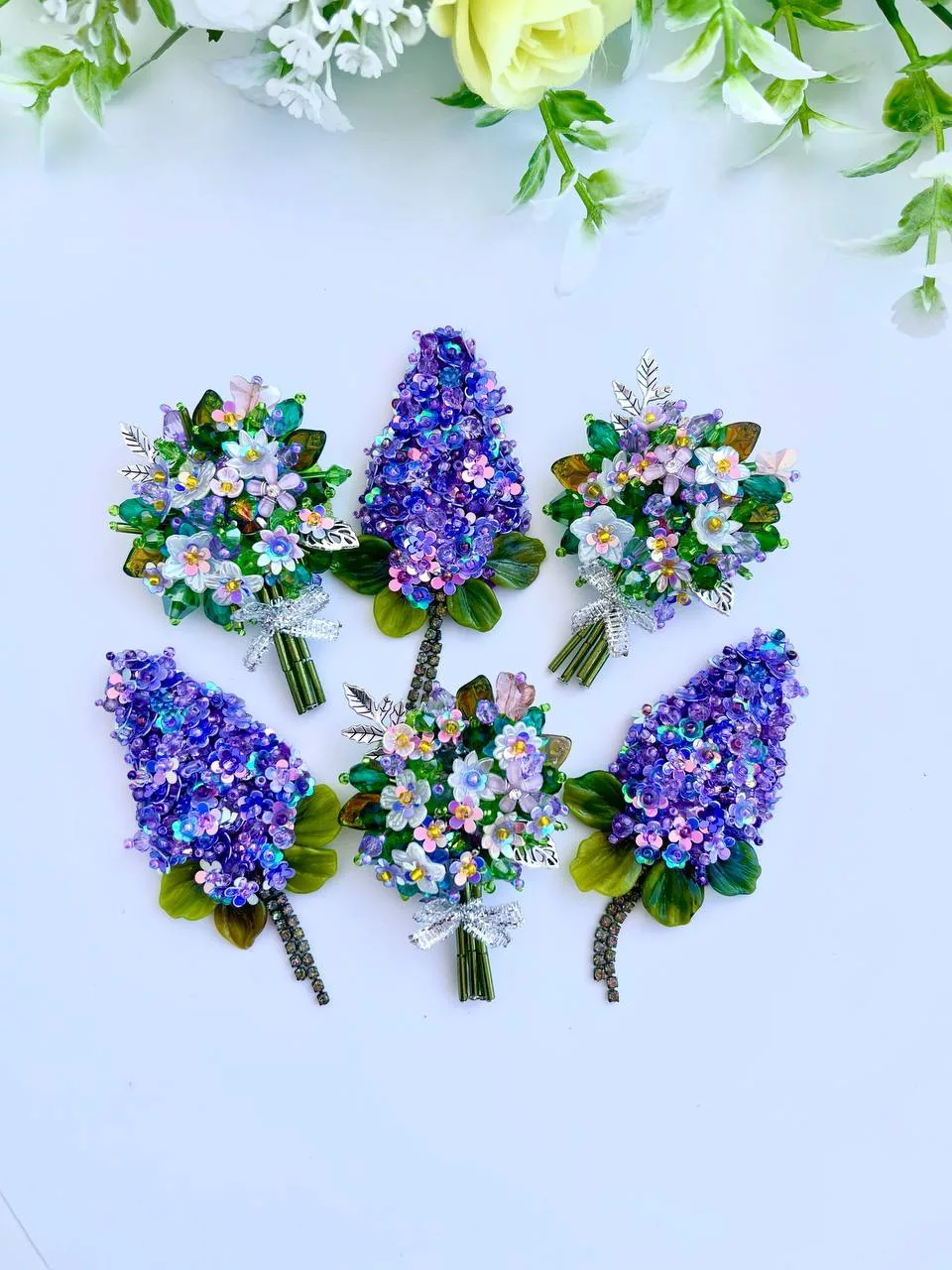 Брошь «Букетик цветов»