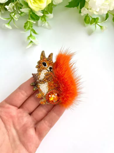 Брошь «Белка»