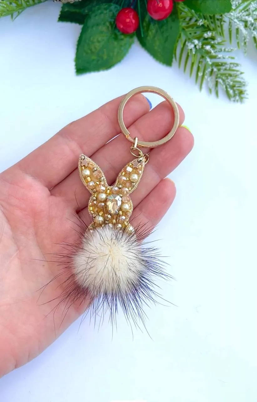 Броши: Кролик и Символ года