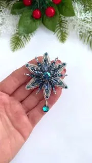 Броши: Снежинка, Звезда и Красавица пока