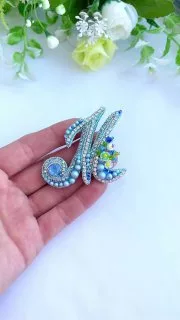 Брошь «Буква»