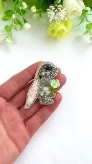 Броши: Брошь в наличии, цена и Зайчик уже