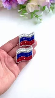 Броши: Флаг и Россия