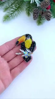 Брошь «Тукан»