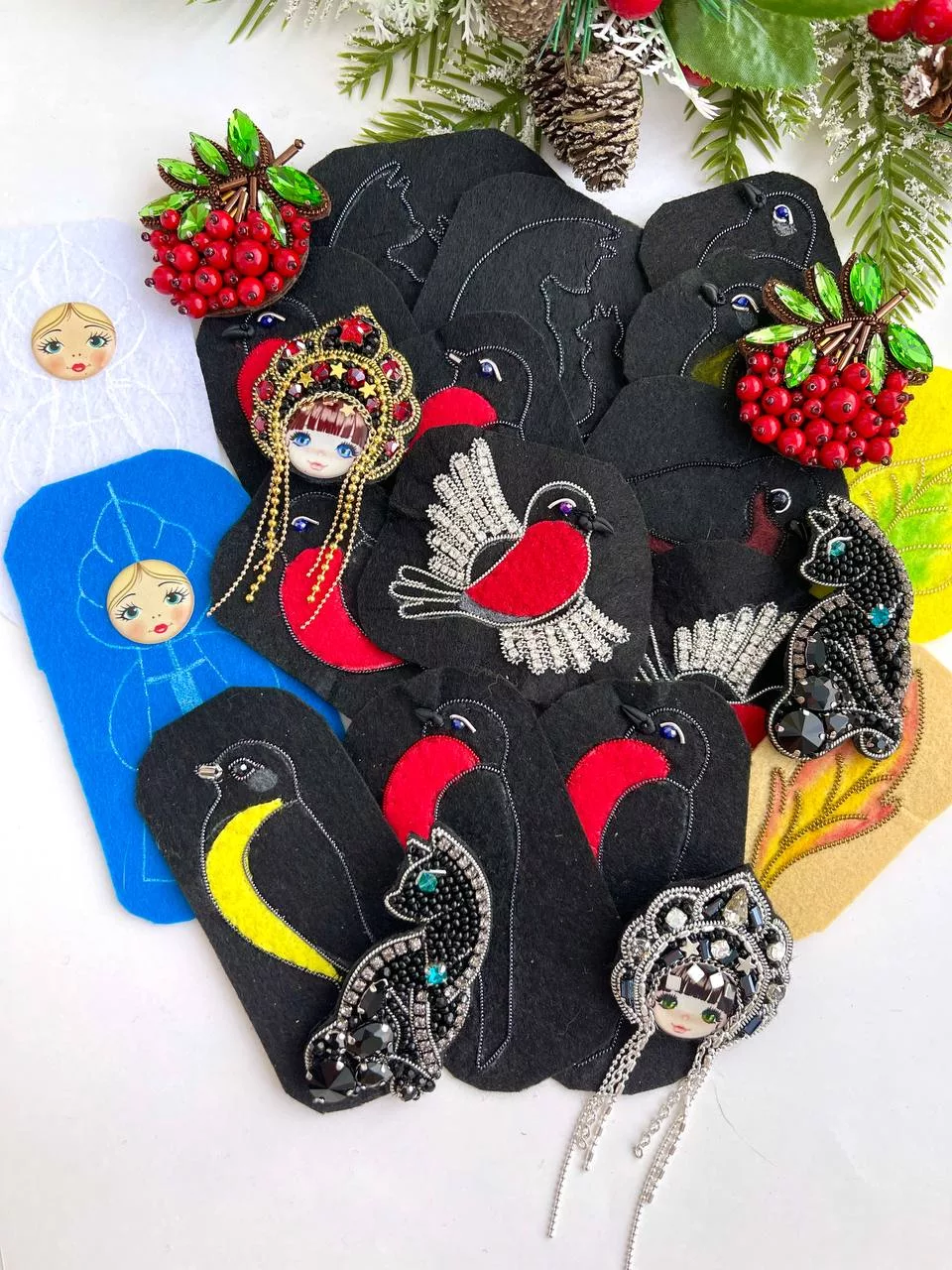 Броши: Матрешка, Рябина и Кошка
