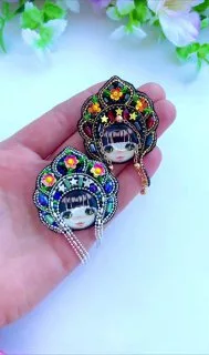 Броши: Матрешка и Кокошник