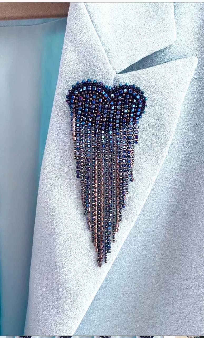 Розыгрыш брошей