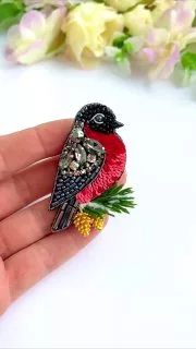 Брошь «Снегирь»