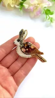 Броши: Зайчик и Кролик