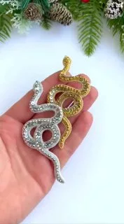 Броши: Змея и Символ 2025