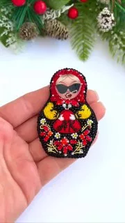 Брошь «Матрешка»