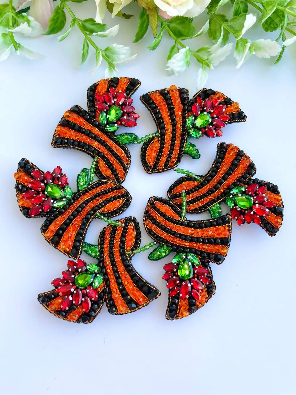 Броши: 9 Мая и Георгиевская лента