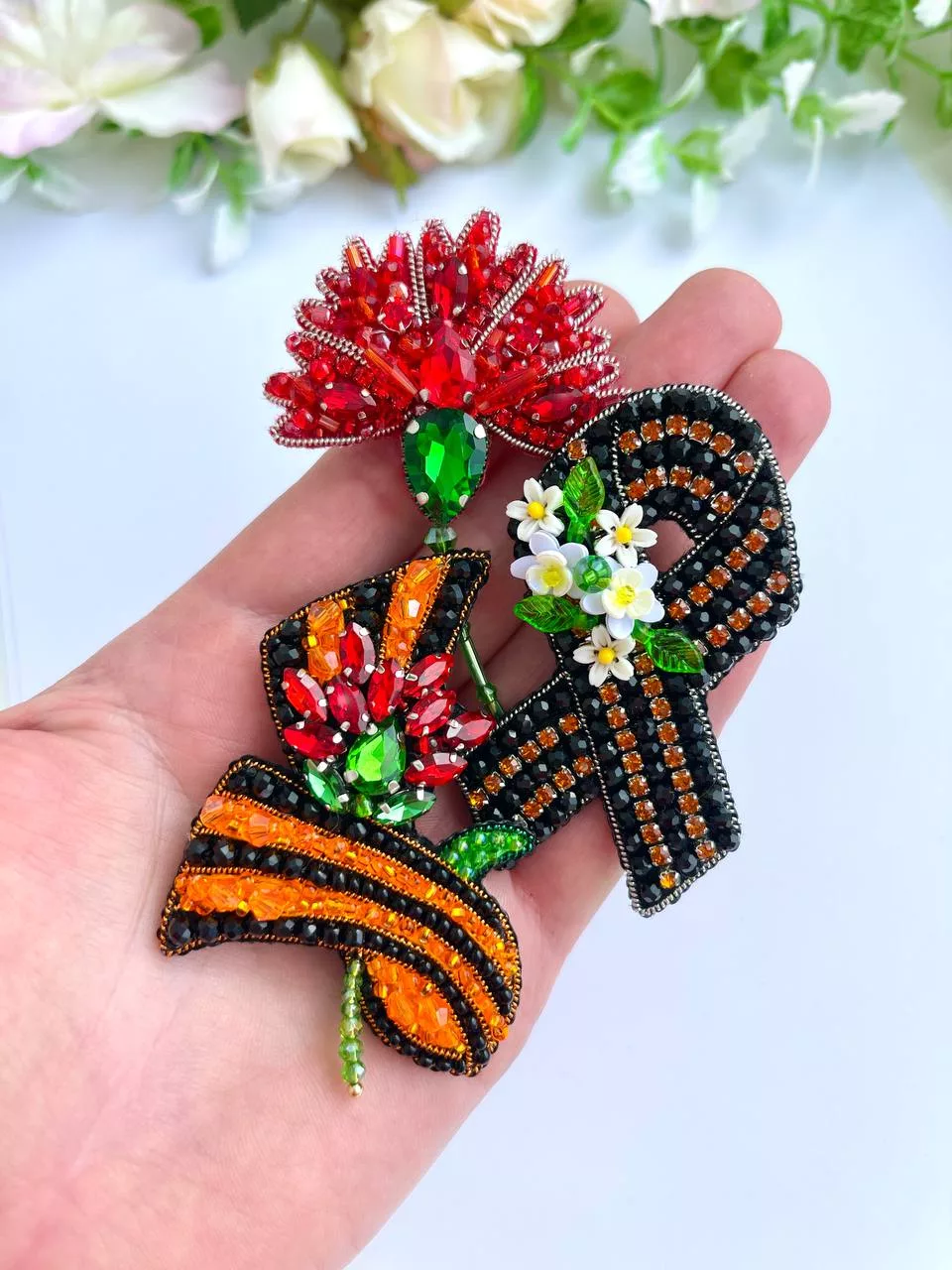 Броши: 9 Мая, Георгиевская лента и Гвоздика