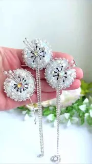 Броши: Висячиесерьги, Одуванчик и Пара серег