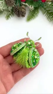 Броши: Мотылек и Жук