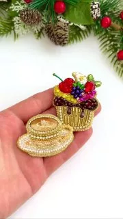 Броши: Капкейк и Чашка кофе