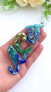 Брошь «Буква»